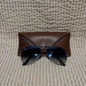Ray-Ban Aviator Sunglasses Silver Frame with Blue Gradient Lenses